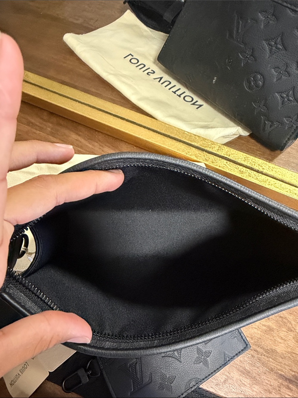Louis Vuitton Gaston Monogram Shadow Black bag - Picture 17 of 17